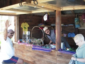 Papa Tortuga (center)